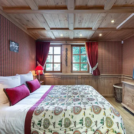 Montagnard A Rochebrune Avec Jacuzzi, Sauna, 6 Chambres, Proche Des Pistes, Accueil 12 Pers - Fr-1-569-37 Megeve